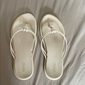 OluKai Women's Cream Sandals